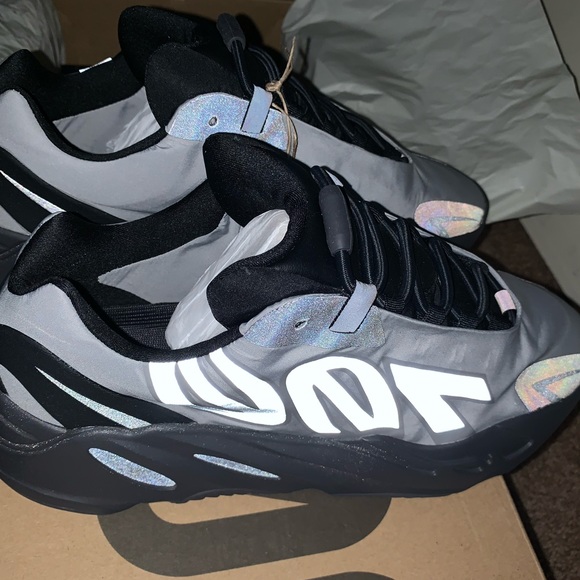 Yeezy 700 size:11.5 - Picture 6 of 10